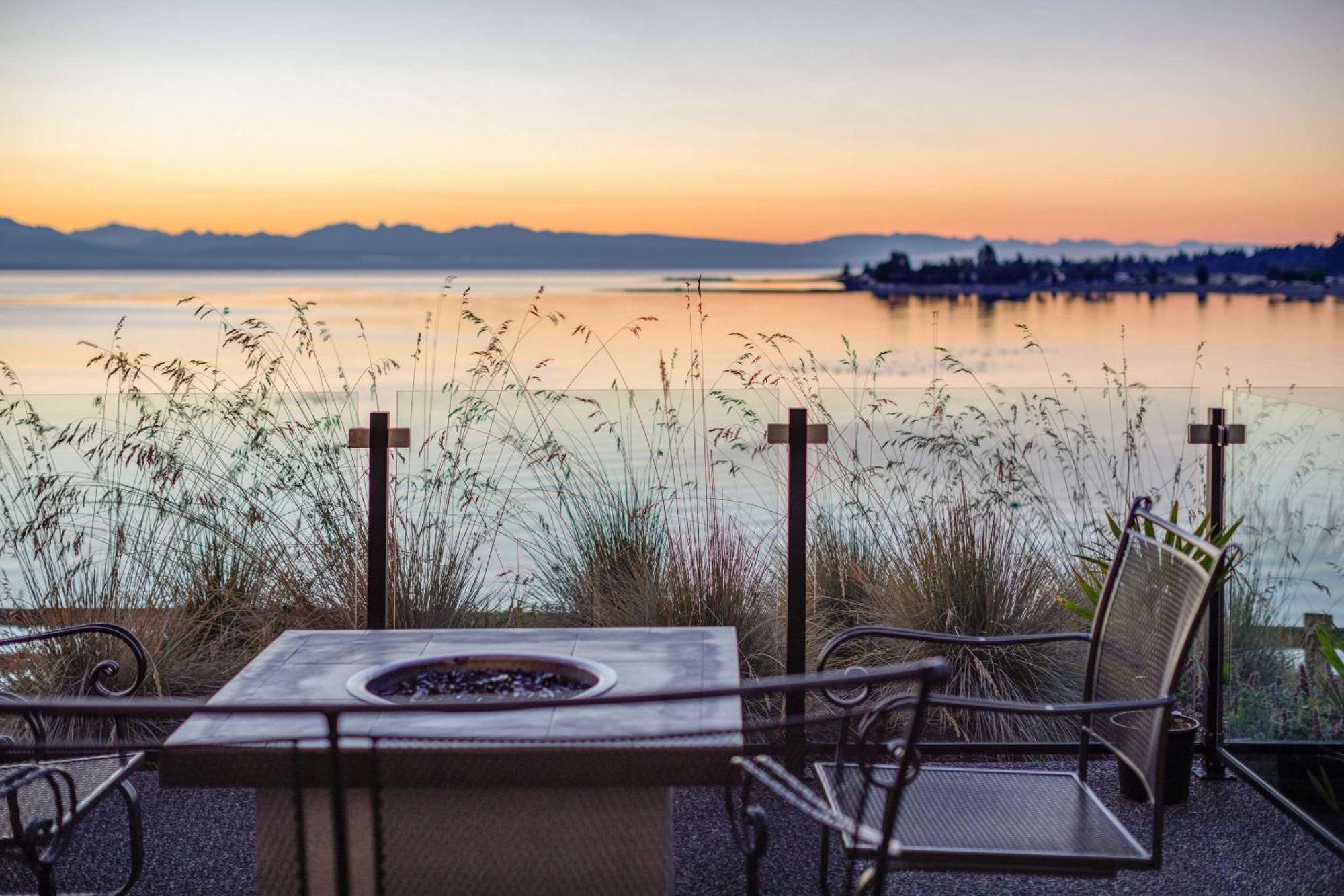 Bayside Oceanfront Resort パークスビル エクステリア 写真
