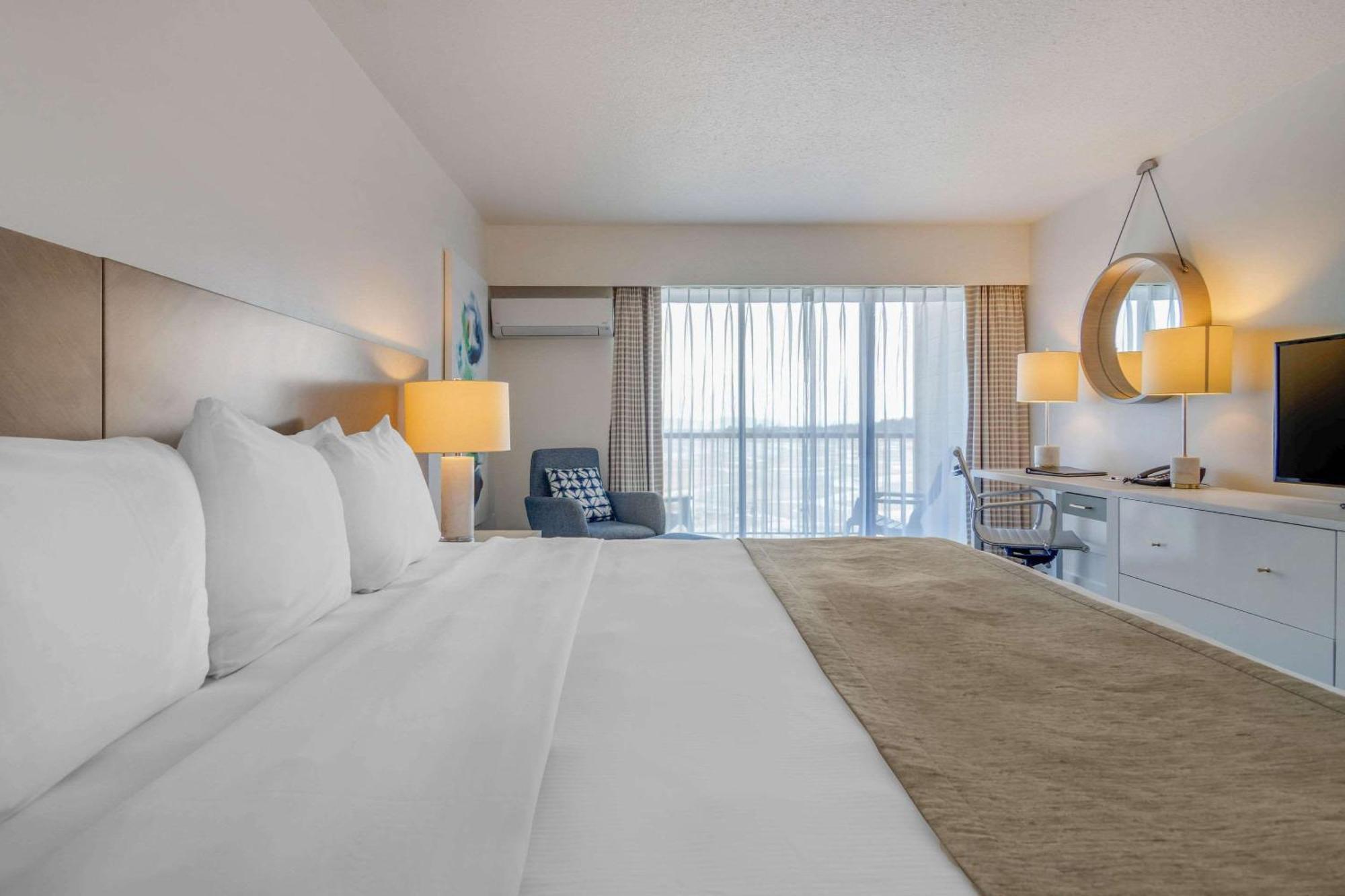 Bayside Oceanfront Resort パークスビル エクステリア 写真