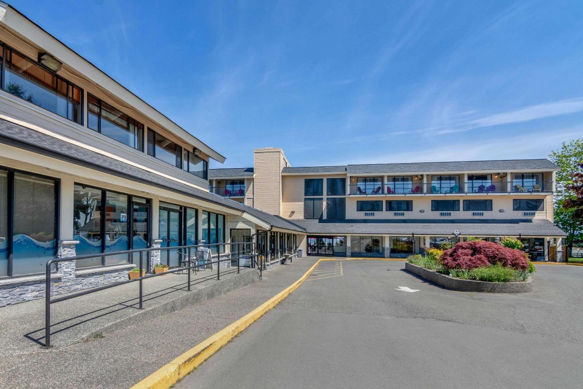 Bayside Oceanfront Resort パークスビル エクステリア 写真